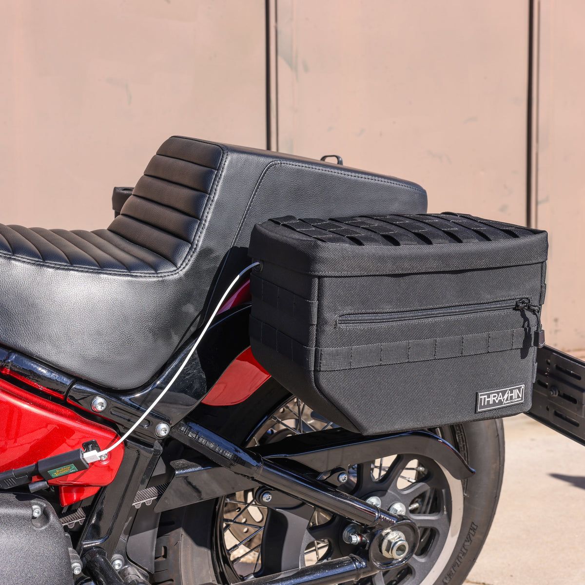 Thrashin Supply Escape Saddlebags | 18 Liter Motorcycle Saddlebags - Mounting Straps & Buckle Detail