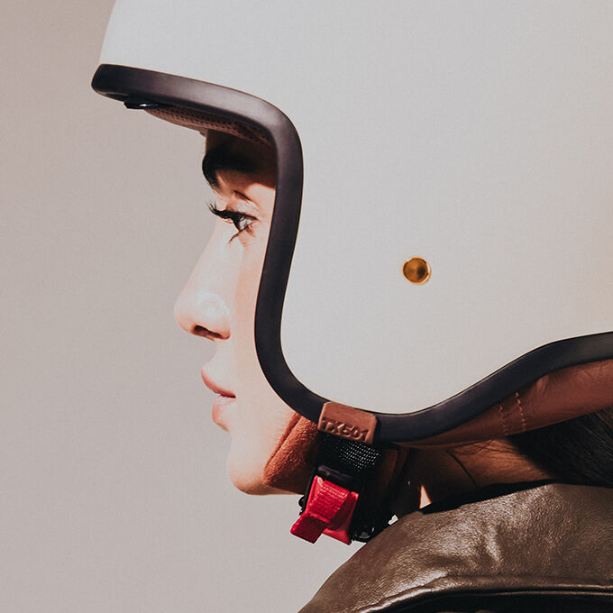 Bell TX501 Solid Open Face Motorcycle Helmet - Features & Specs Infographic