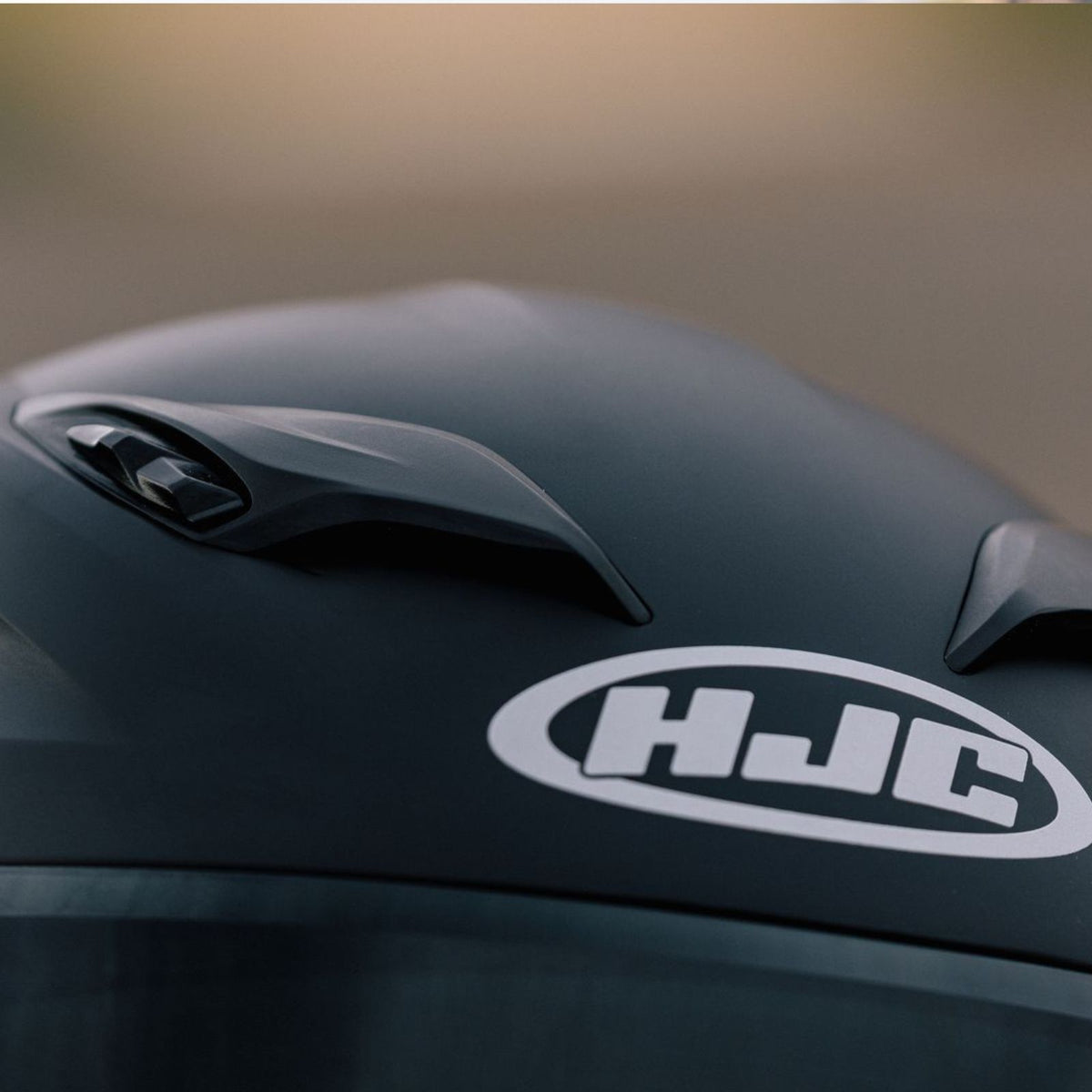 HJC i11 Solid Full Face Motorcycle Helmet