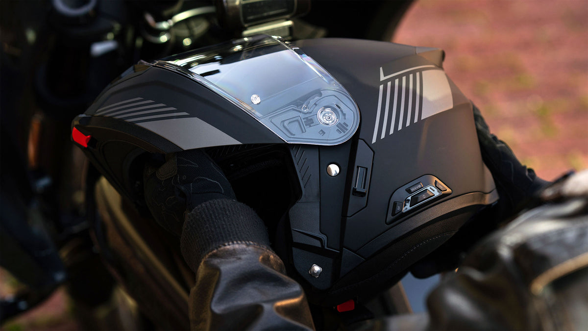 Sena Specter Modular Smart Communication Motorcycle Helmet w/ Mesh Intercom by Harmon Kardon