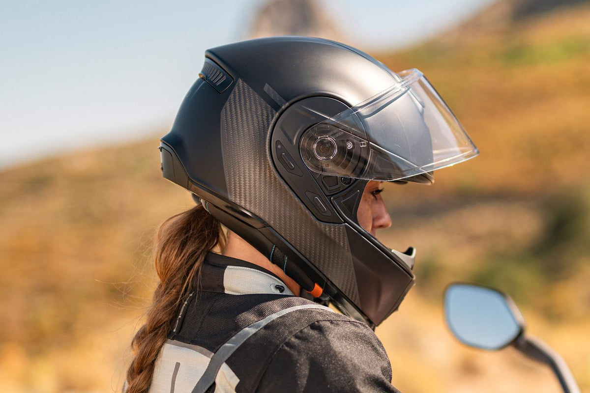 Cardo Beyond GTS Carbon Fiber Smart Motorcycle Helmet - pic